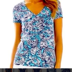 Lilly Pulitzer Michelle V-Neck Top in Shorely Blue Hippy Hippy Shake EUC